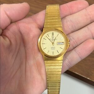 Gold and Cream Vintage Style Watch with Expansion Band